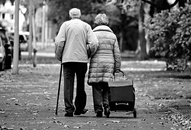elderly-person-640x480-89664311.jpeg